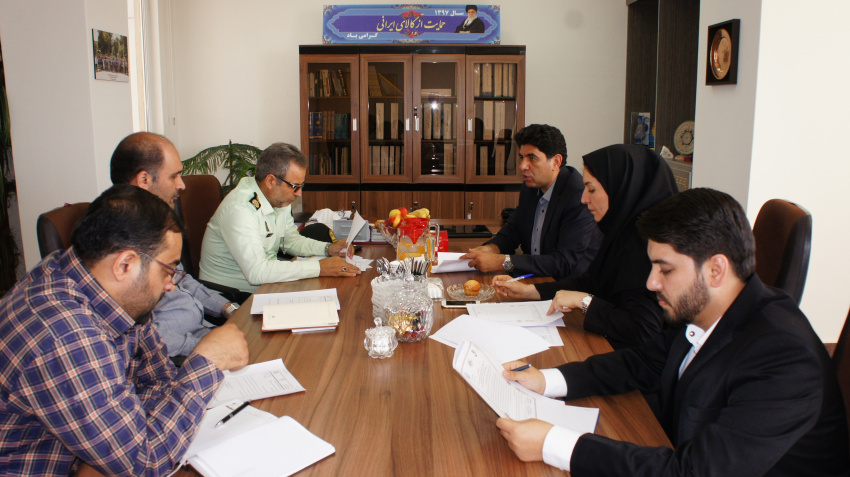 نشست رئیس و کارشناسان دانشگاه جامع علمی کاربردی استان زنجان با معاونین آموزشی نیروهای مسلح استان در راستای هماهنگی جهت برگزاری دوره های مهارت آموزی برای کارکنان وظیفه نیروهای مسلح برگزار شد
