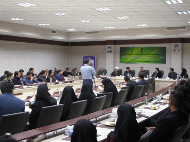 جلسه ای با حضور ریاست محترم دانشگاه جامع علمی کاربردی استان زنجان با رئیس کانون وکلای دادگستری استان زنجان در جمع تعدادی از دانشجویان رشته حقوق با میزبانی جهاد دانشگاهی زنجان برگزار شد .
