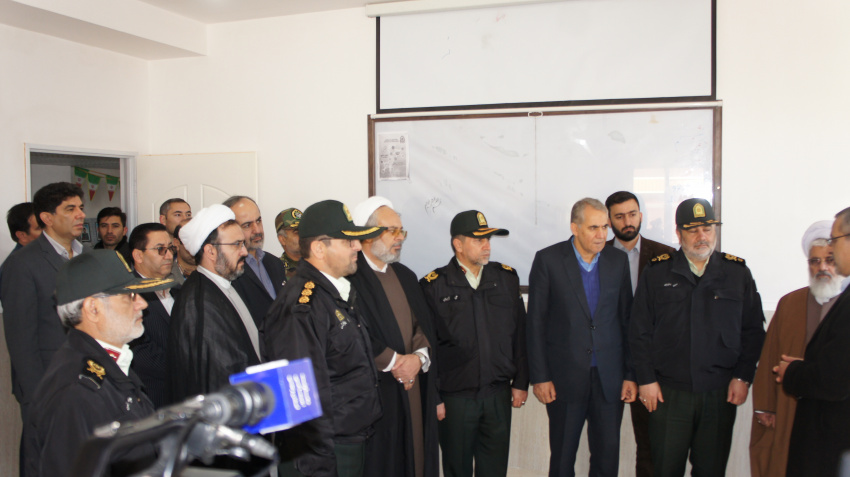ساختمان جدید مرکز آموزش علمی کاربردی نیروی انتظامی با حضور دکتر طغرانگار رئیس دانشگاه علمی کاربردی استان زنجان و سردار اشتری و استاندار زنجان و روسای مراکز تحت نظارت و مسئولان استان زنجان مورخه ۲۸آذر ۹۷ افتتاح شد.