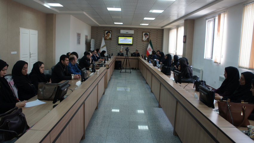 نشست تخصصی جوانان و مشارکت اجتماعی در سالن کنفرانس شماره یک دانشگاه جامع علمی کاربردی استان زنجان برگزار گردید.