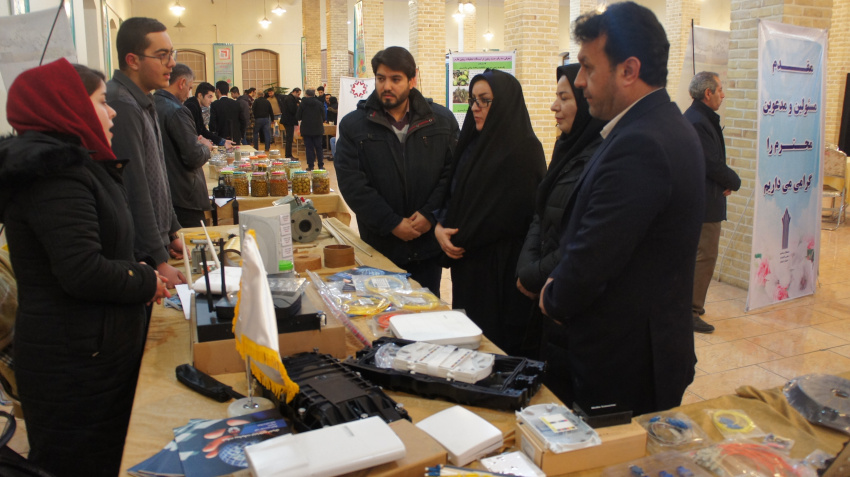 حضور دانشگاه جامع علمی کاربردی استان زنجان در نمایشگاه دستاورد های پژوهش ،فناوری و فن بازار استان زنجان