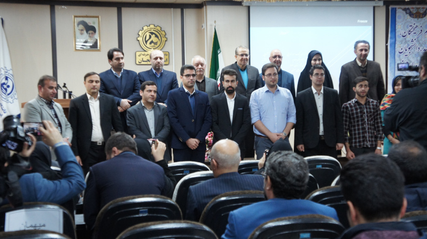 همایش تجلیل از برگزیدگان جشنواره دانشجویی پژوهشگر برتر استان زنجان برگزار گردید.