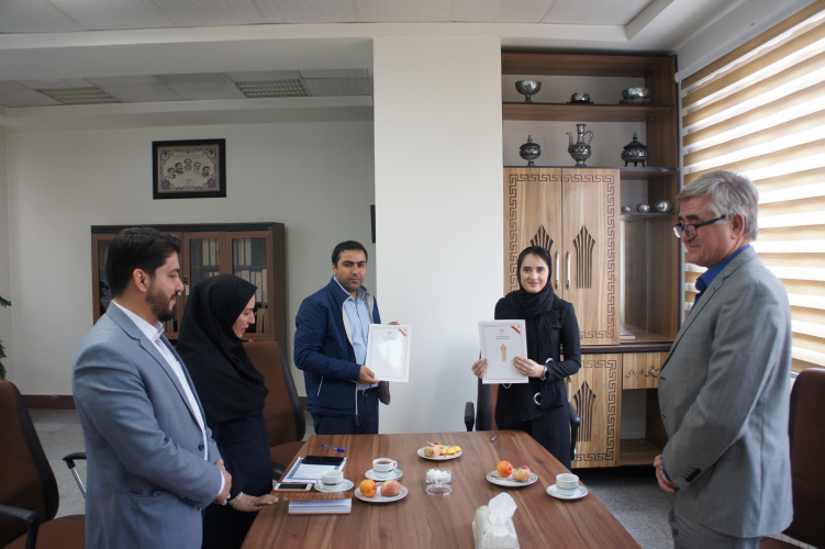 اجرایی نمودن تفاهم نامه دانشگاه جامع علمی کاربردی و سازمان نظام صنفی رایانه ای کشور از طریق تعامل با شرکت دانش بنیان سیف رایان زنجان