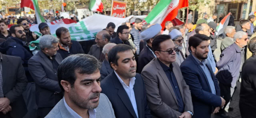 گزارش تصویری حضور پرشور خانواده بزرگ دانشگاه جامع علمی کاربردی استان زنجان در راهپیمایی ۱۳ آبان