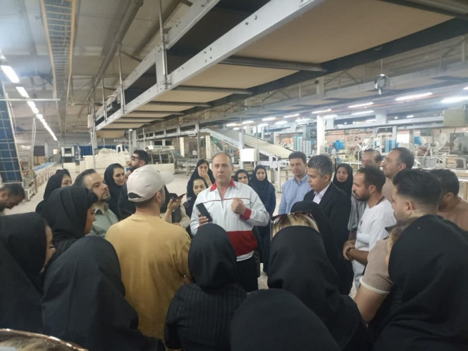 نظارت بر اجرای دروس کارورزی و کاربینی دانشجویان از طریق بازدیدهای همکاران واحد استانی و مراکز آموزشی